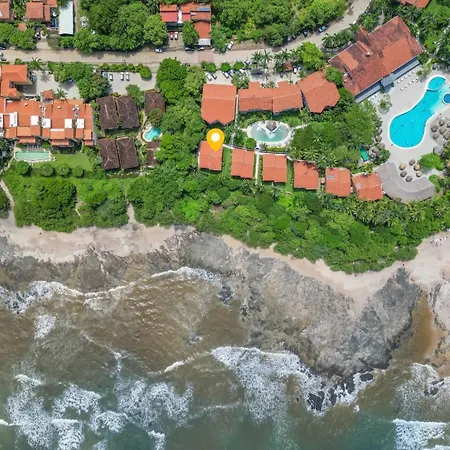 Beautiful Beachfront 2Br Condo, With Full Kitchen