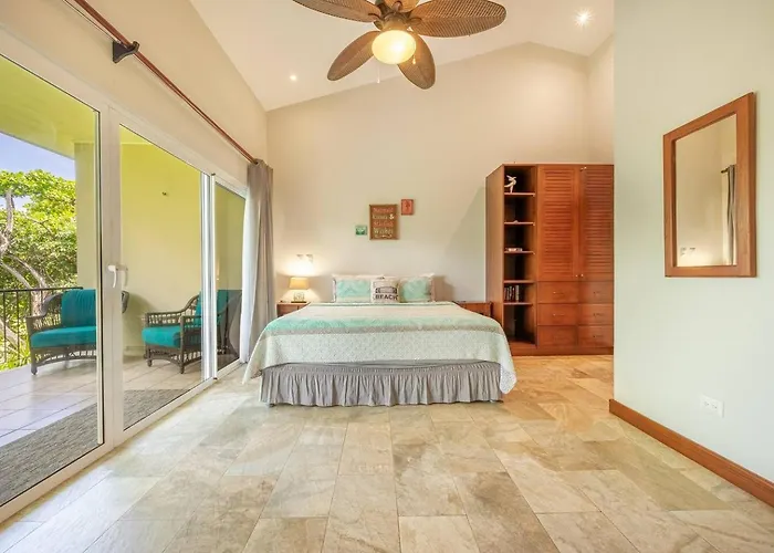 Beautiful Beachfront 2br Condo, With Full Kitchen Apartahotel Tamarindo