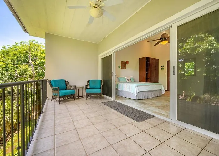 Apartahotel Beautiful Beachfront 2br Condo, With Full Kitchen